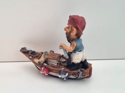 Prydnadsföremål, Pirat i båt