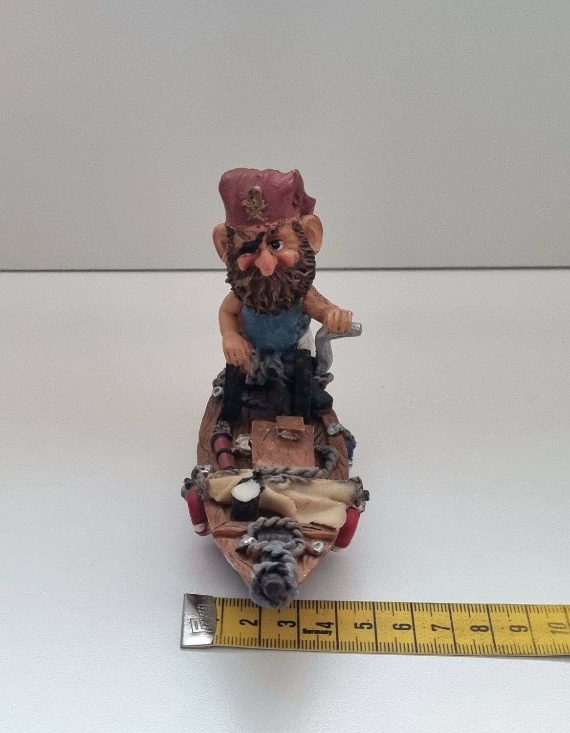 Prydnadsföremål, Pirat i båt