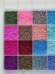 Ca 10.000 små pärlor, fröpärlor, glaspärlor (2 mm)