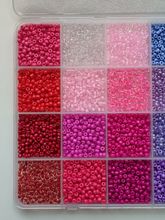 Ca 10.000 små pärlor, fröpärlor, glaspärlor (2 mm)