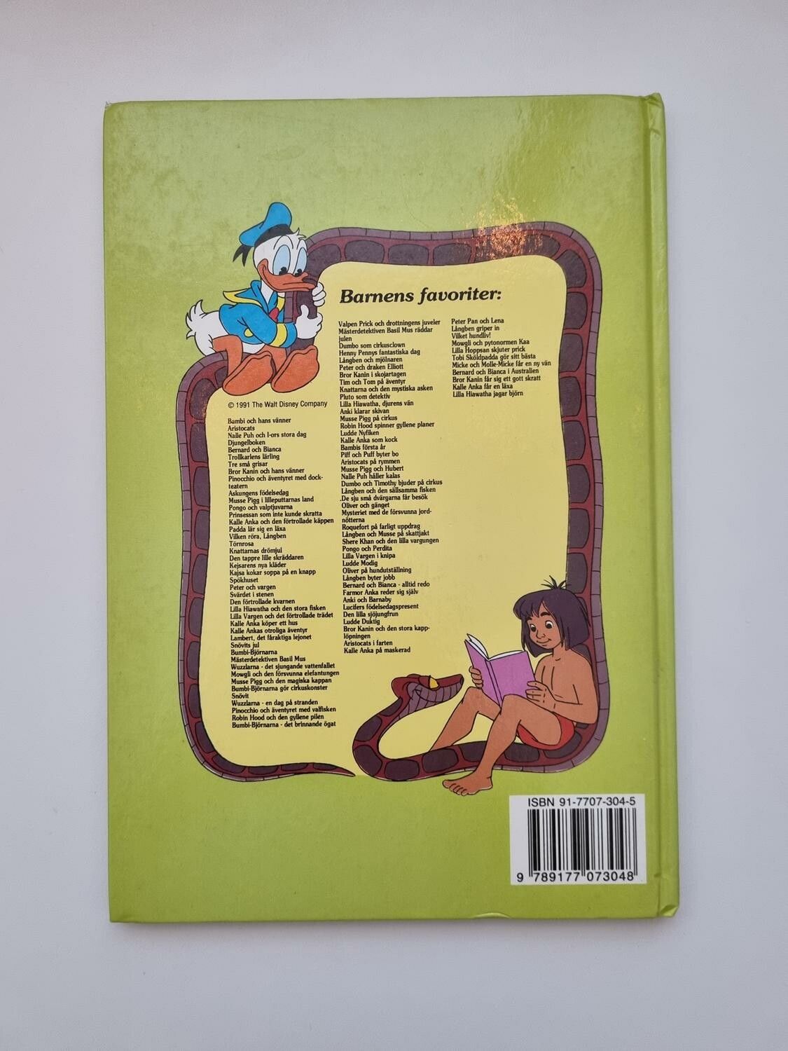Lilla Hiawatha jagar björn, bok / barnbok