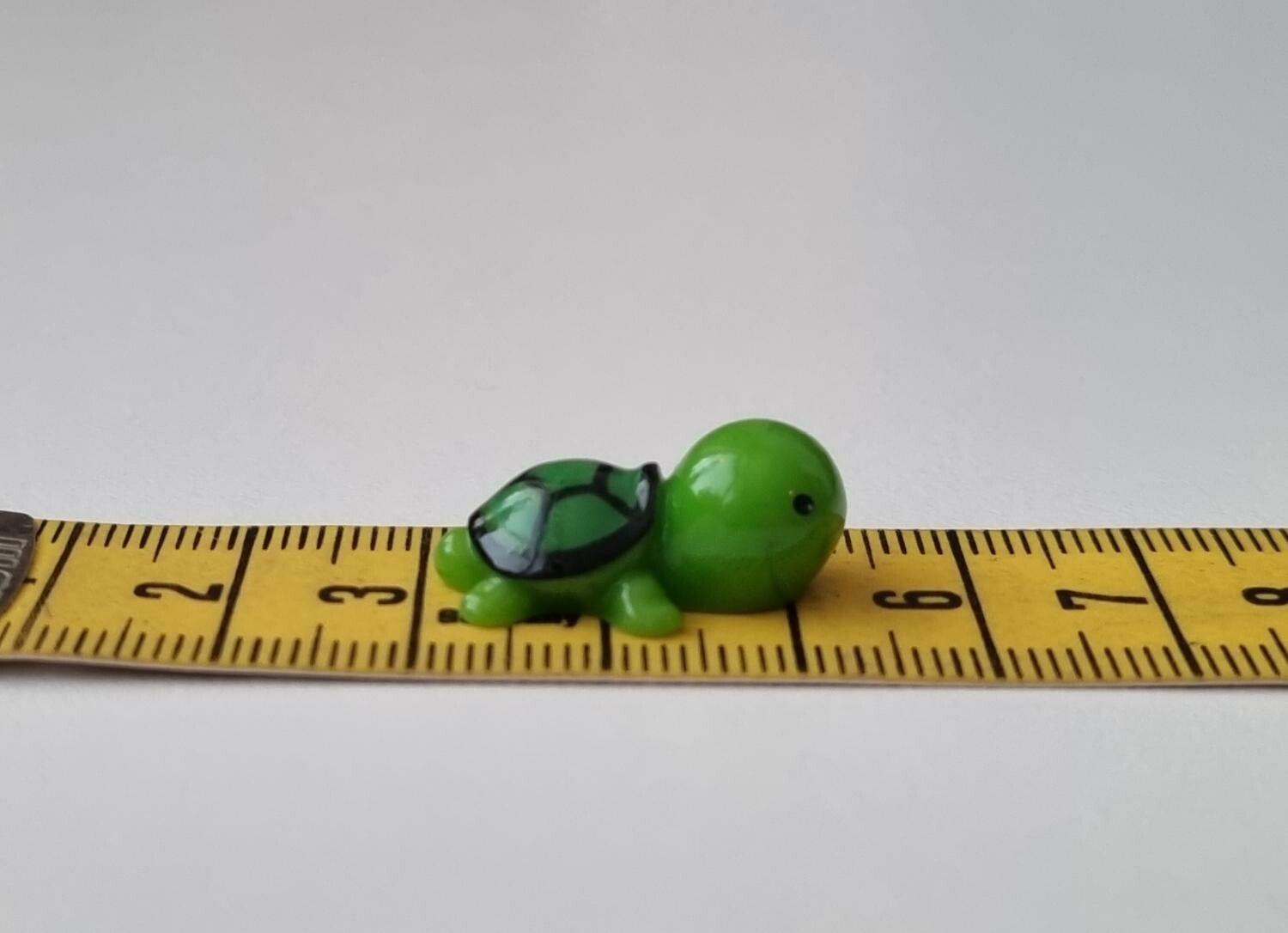Söt liten grön sköldpadda, minisköldpadda / miniatyr