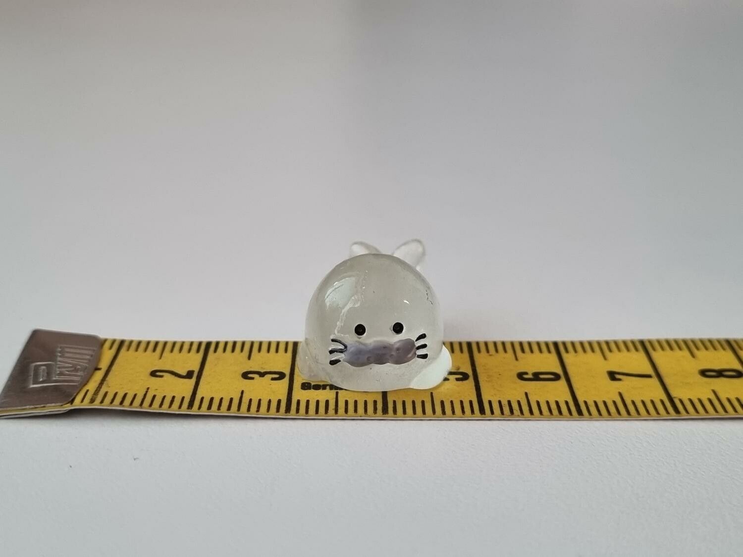 Gullig liten säl / figur / miniatyr