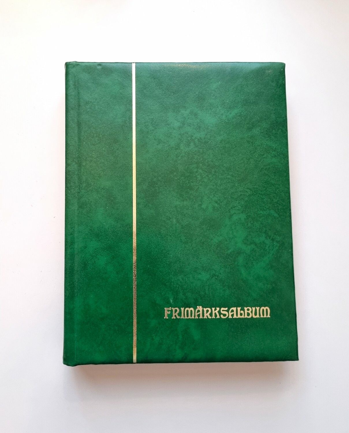 Album med frimärken (norska samt några svenska)