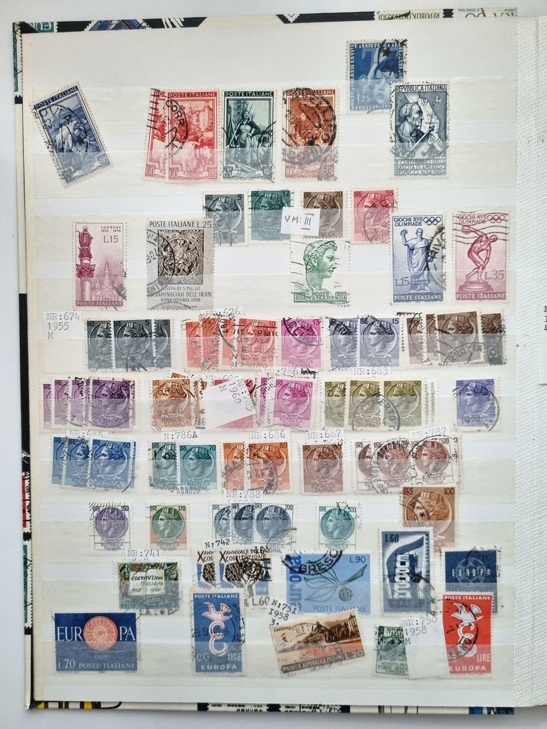 Album med frimärken (Italien & Grekland)