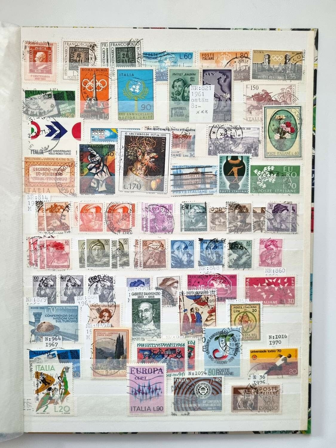 Album med frimärken (Italien & Grekland)