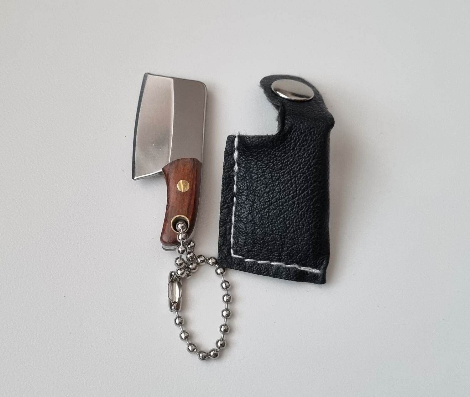 Gullig liten miniatyrkniv / minikniv med fodral