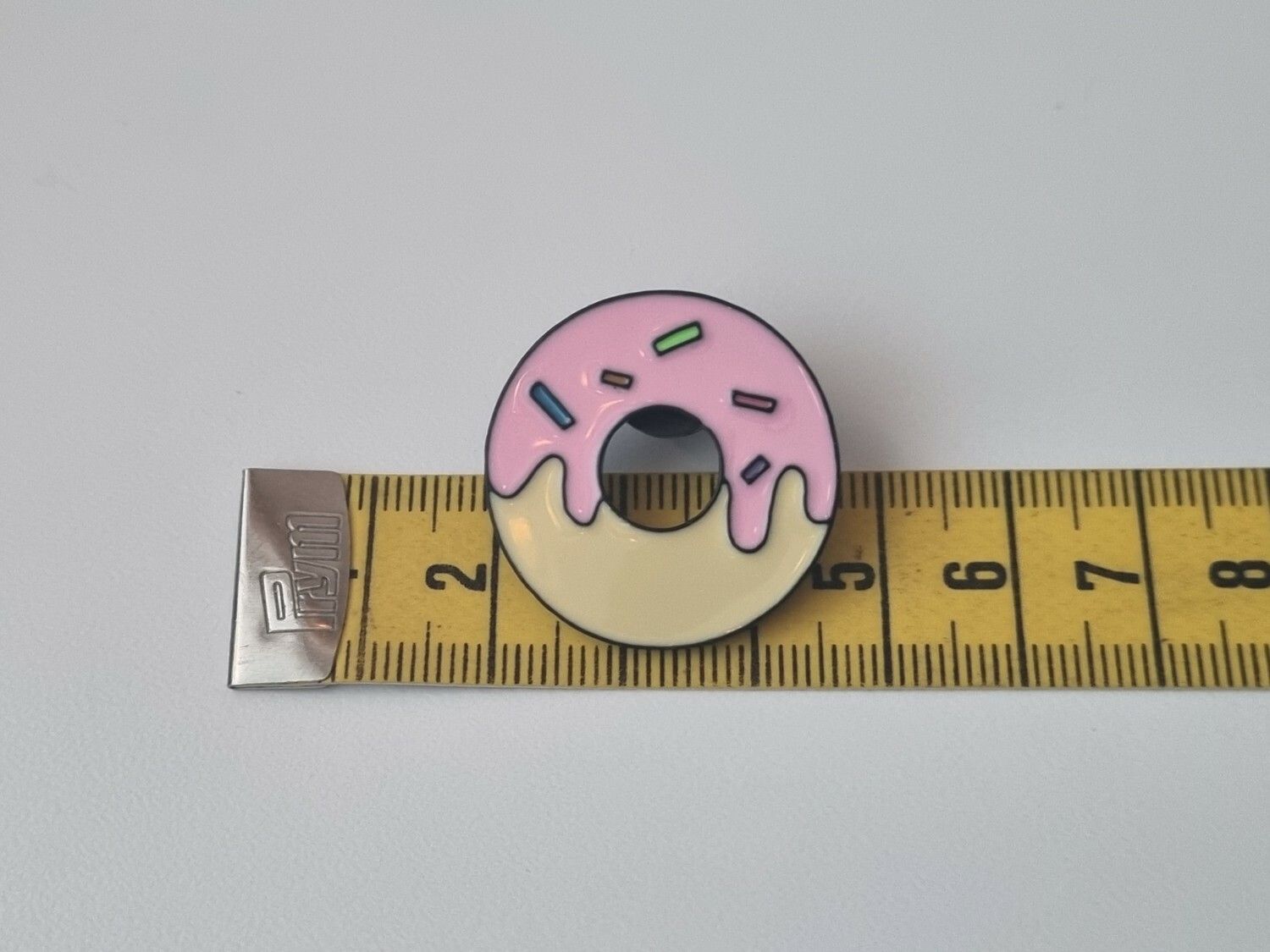 Pin, Munk med strössel