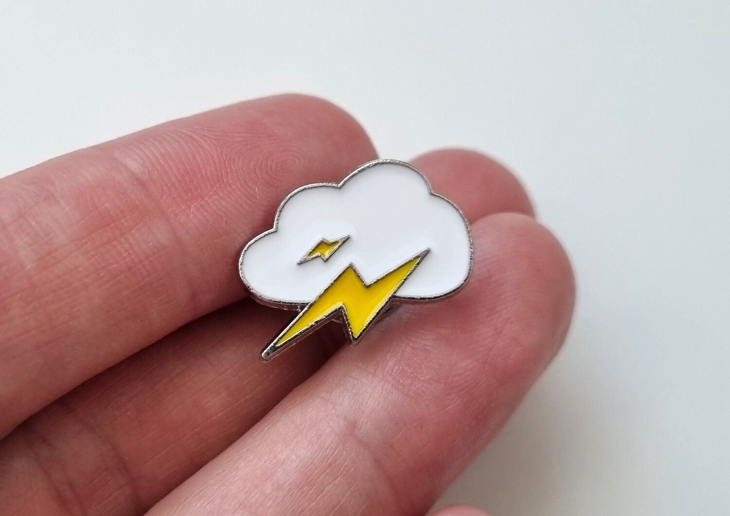 Pin Åskmoln