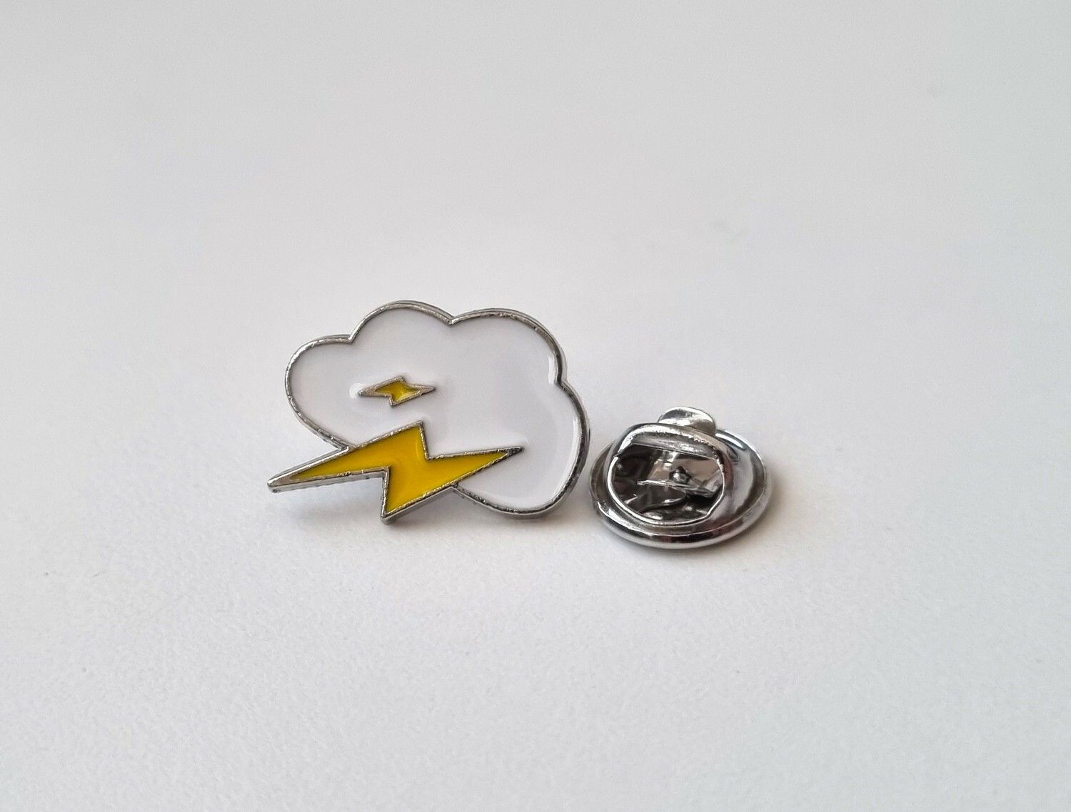 Pin Åskmoln