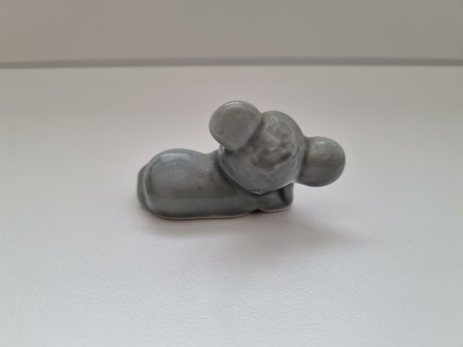 Figurin miniatyr mus, mini mus i porslin