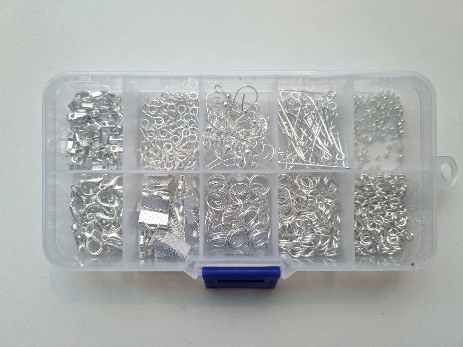 710 st delar med smyckestillbehör, smyckespaket (silverfärgade)