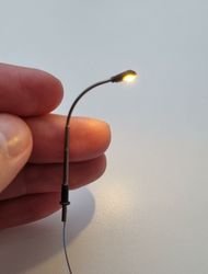 Lampa, gatulampa, miniatyrlampa (LED) För dockhus, tittskåp, tågräls etc