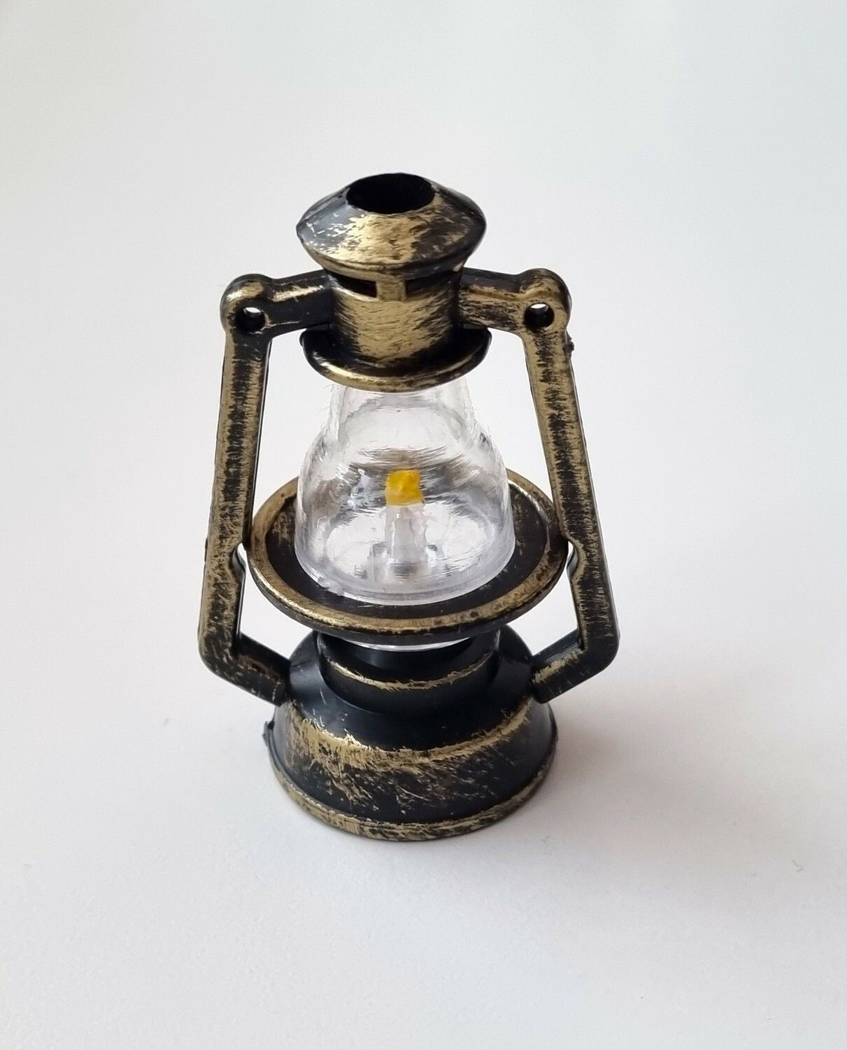 Lykta, miniatyrlykta för dockhus, tittskåp mm