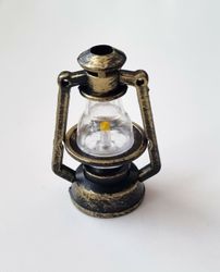 Lykta, miniatyrlykta för dockhus, tittskåp mm