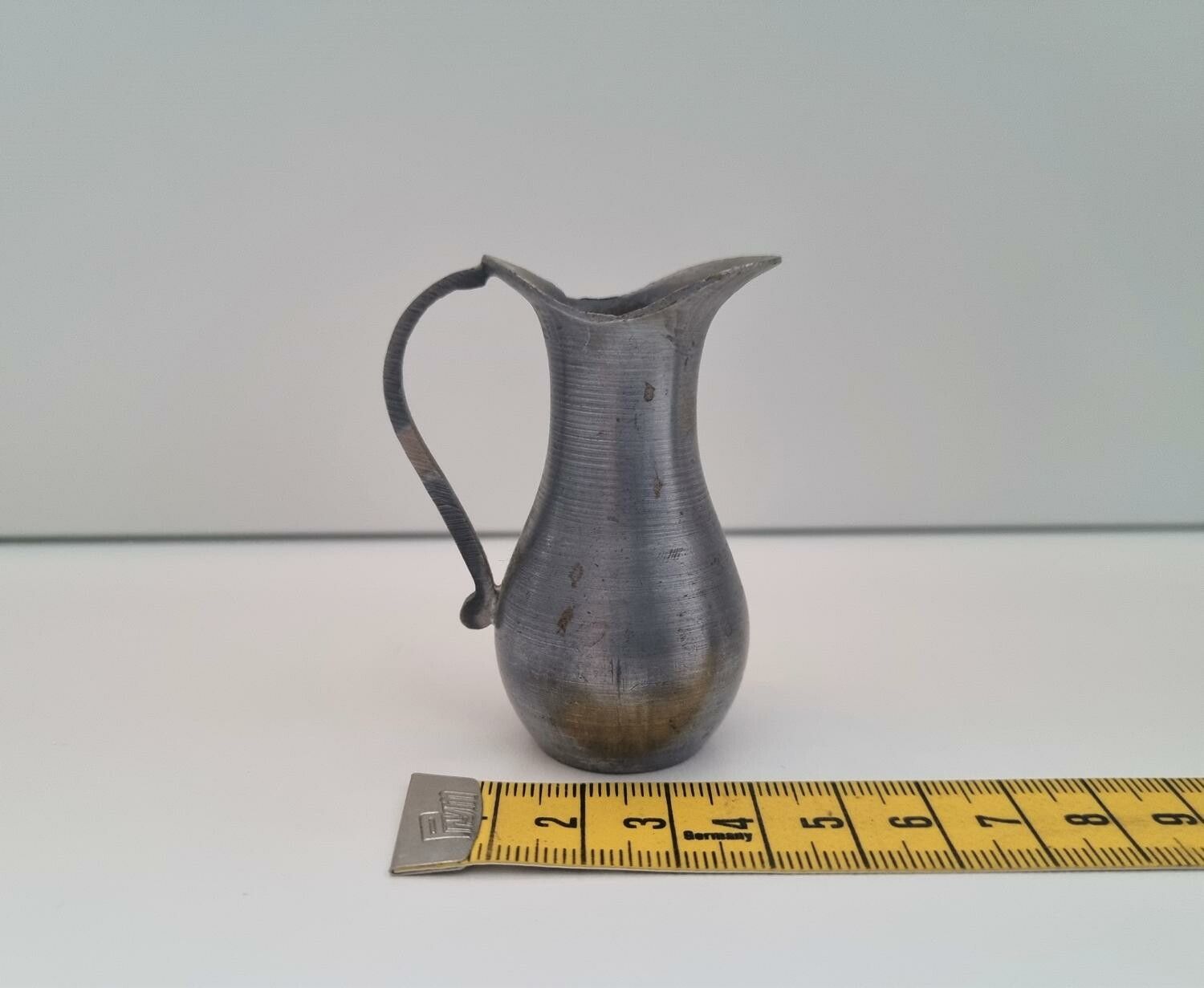 Miniatyrkanna / kanna i metall (india)
