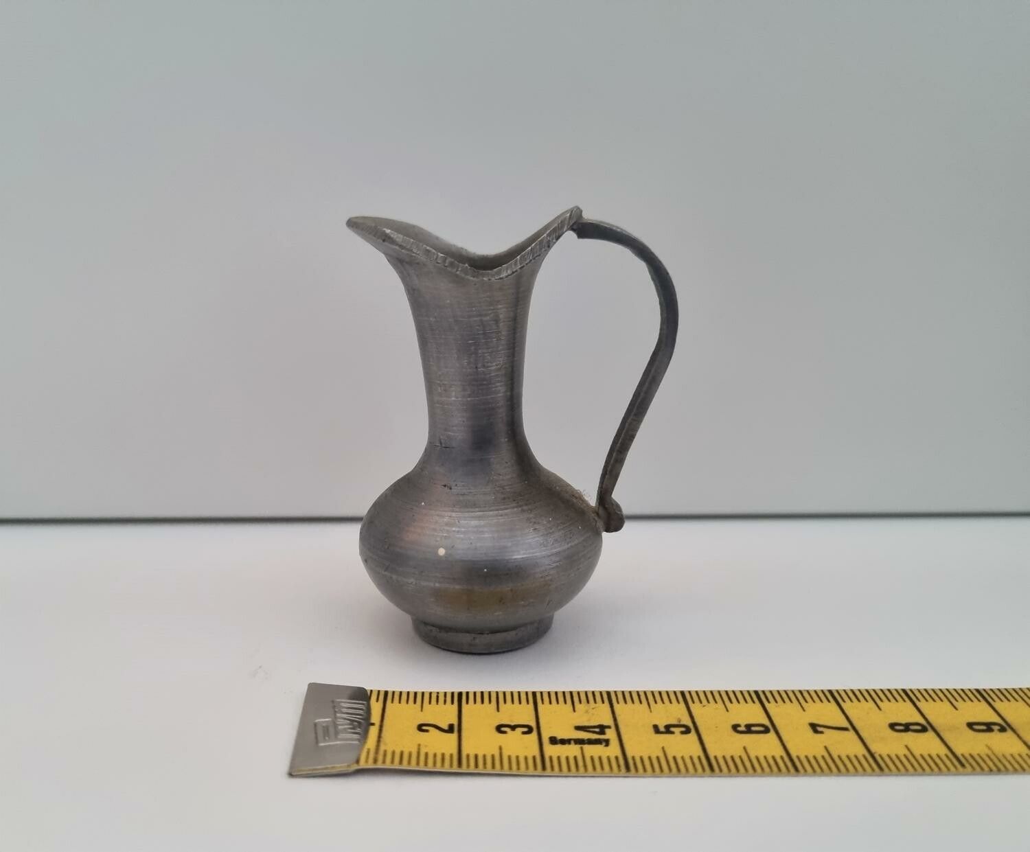 Miniatyrkanna / kanna i metall (india)