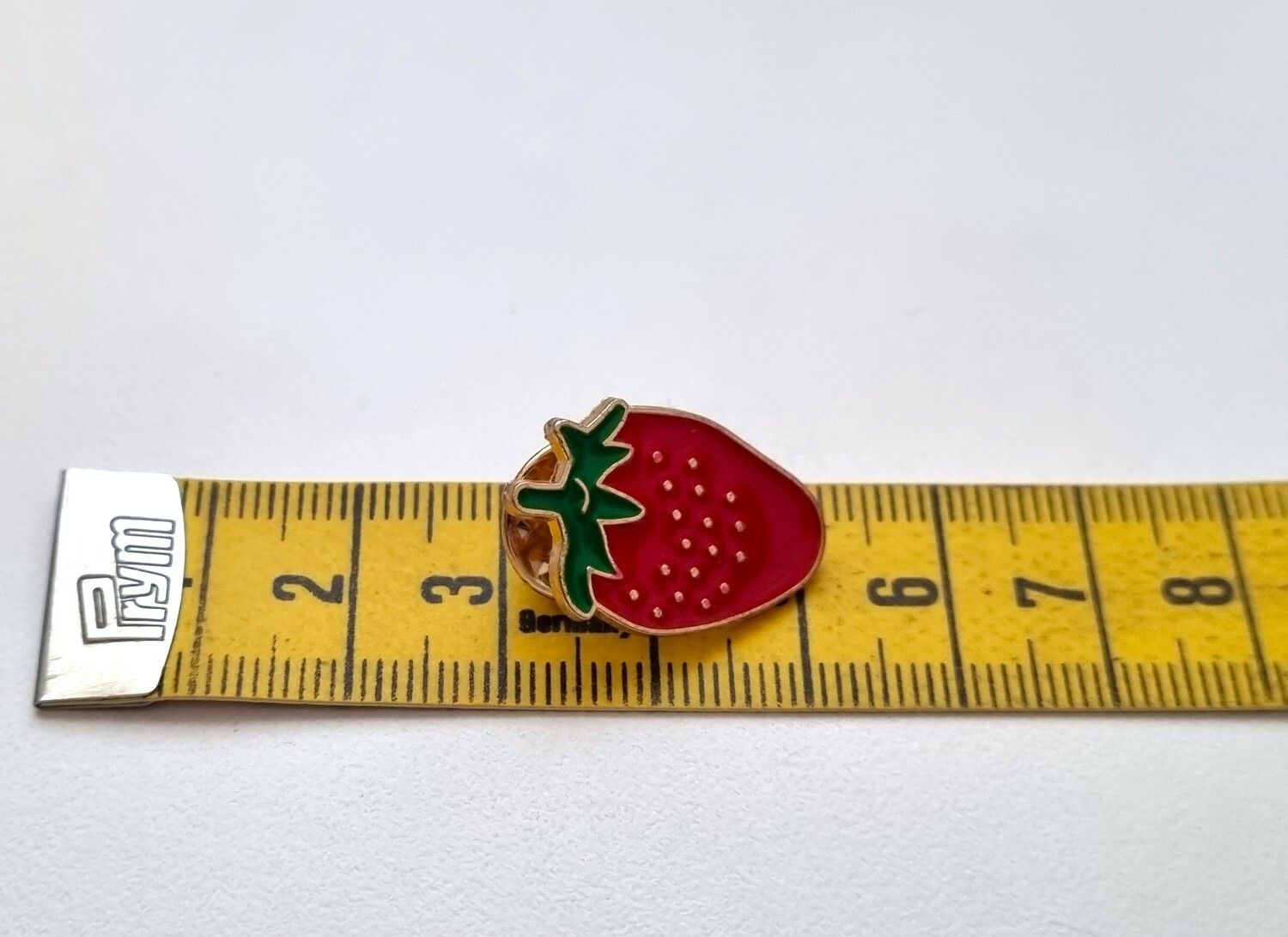 Pin Jordgubbe