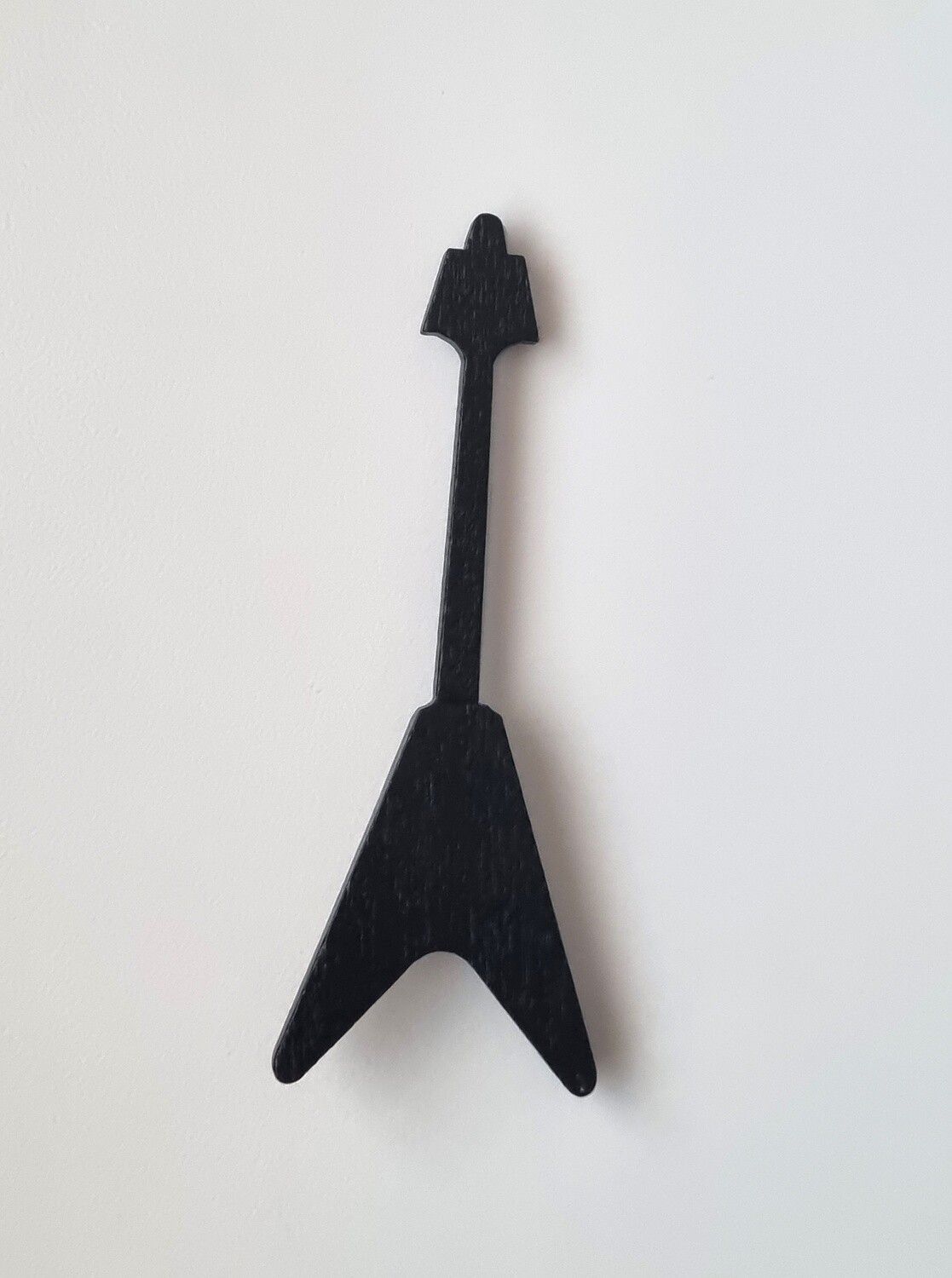 1 st svart elgitarr, miniatyrgitarr i trä