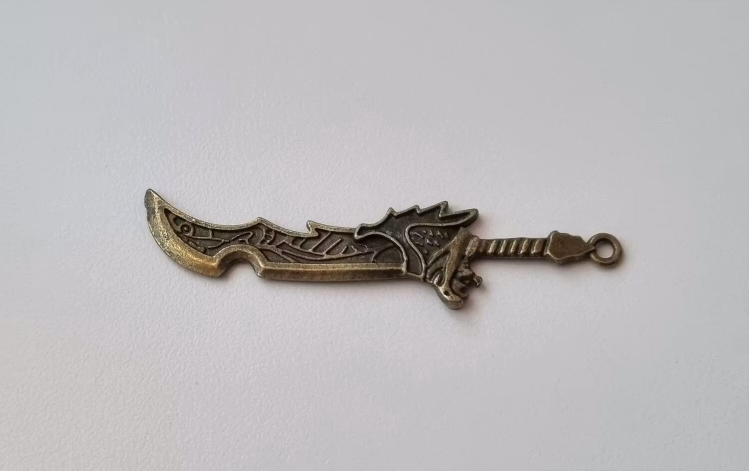 Miniatyr vapen, minivapen till dockskåp dockhus tittskåp (variant 19)