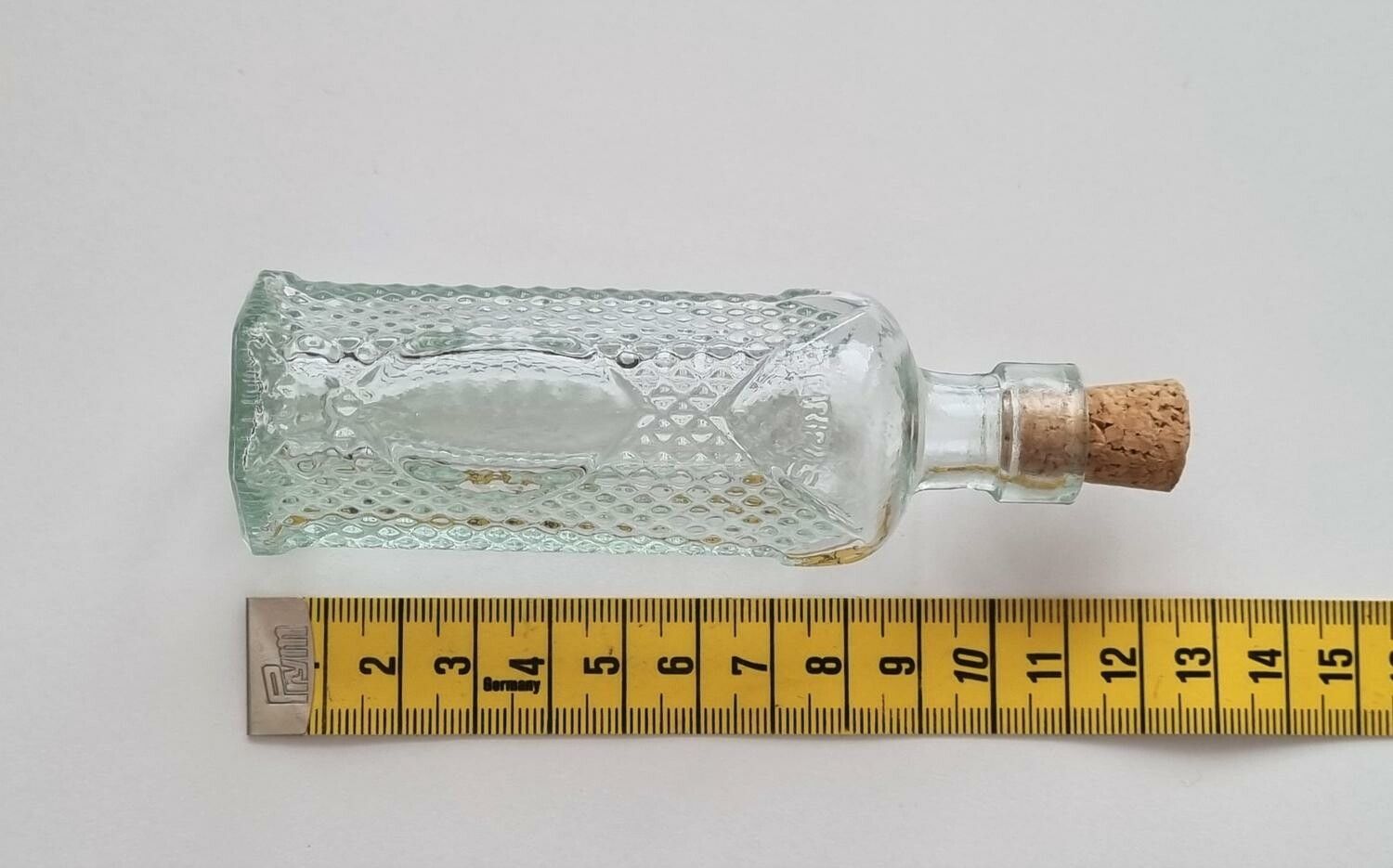 1 st Glasflaska med kork (10,6 x 3,4 cm, 66,5 gram)