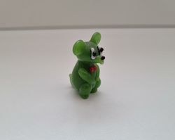 Figurin miniatyr mus, mini mus i porslin (grön)