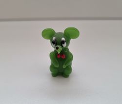 Figurin miniatyr mus, mini mus i porslin (grön)