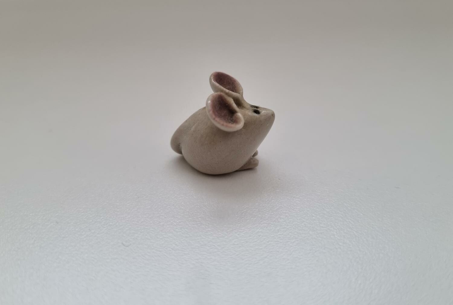 Figurin miniatyr mus, mini mus i porslin