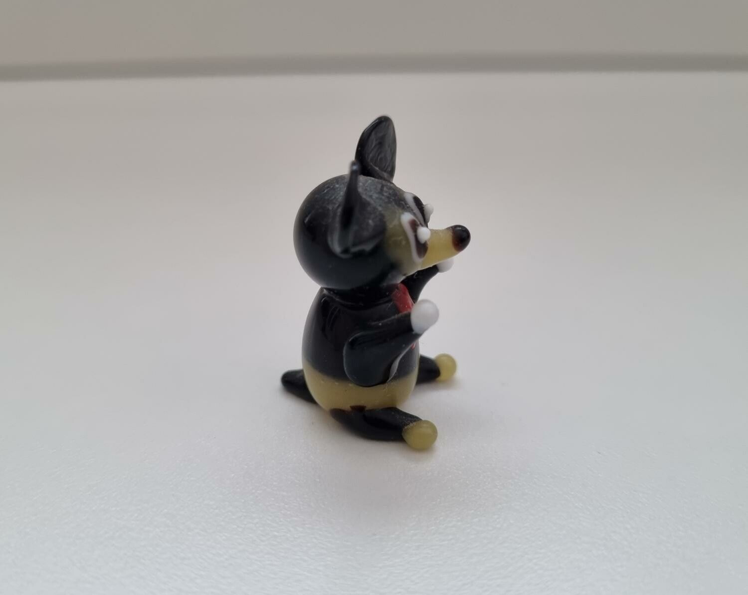 Figurin miniatyr mus, mini mus i porslin (svart)