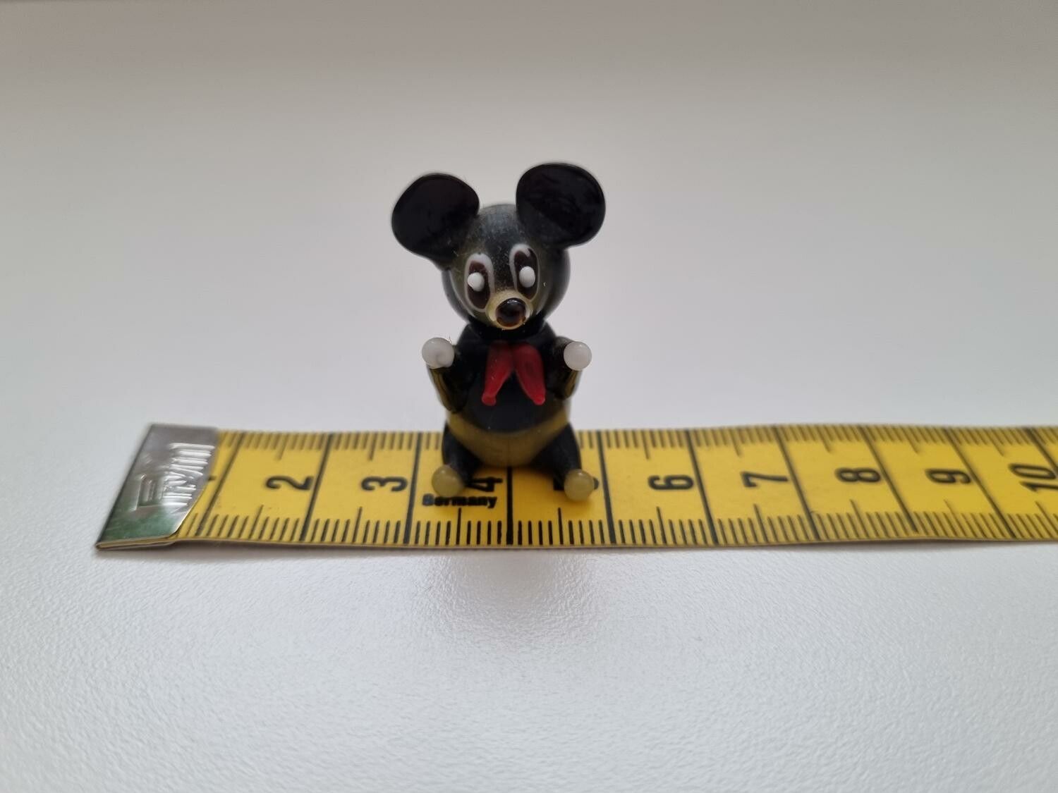Figurin miniatyr mus, mini mus i porslin (svart)