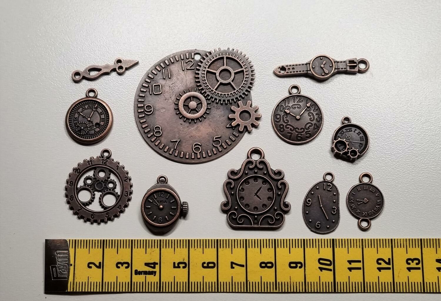10 st berlocker / charms - Klockor i steampunk, kopparfärgade klockberlocker