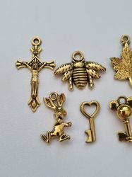 10 st guldfärgade Berlocker Charms Hängen för smyckestillverkning