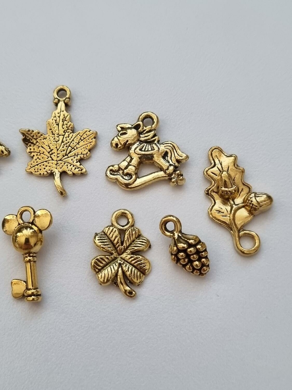 10 st guldfärgade Berlocker Charms Hängen för smyckestillverkning