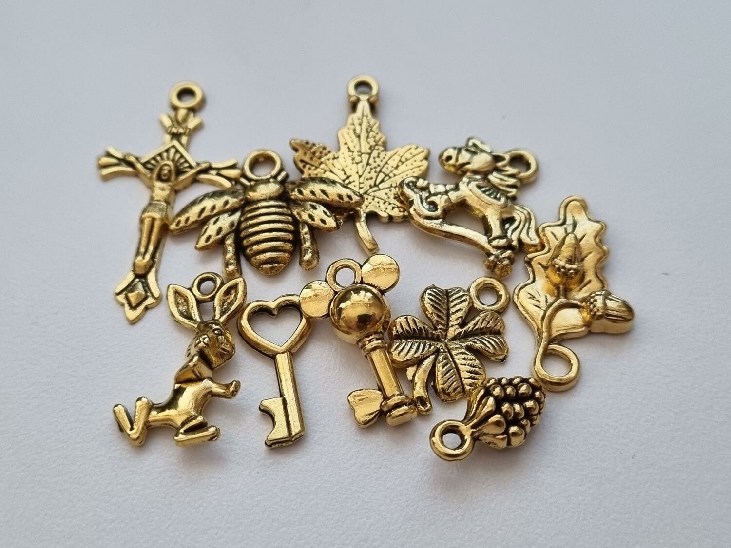 10 st guldfärgade Berlocker Charms Hängen för smyckestillverkning