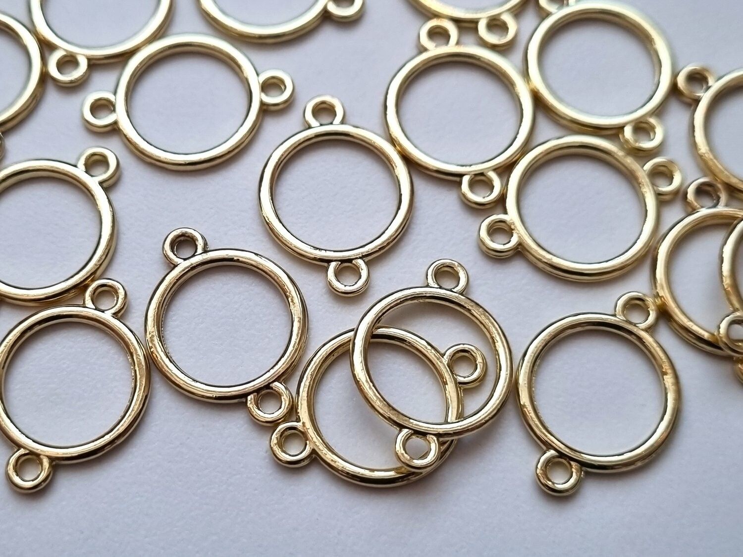 10 st connectors, ringar (guldfärgade)