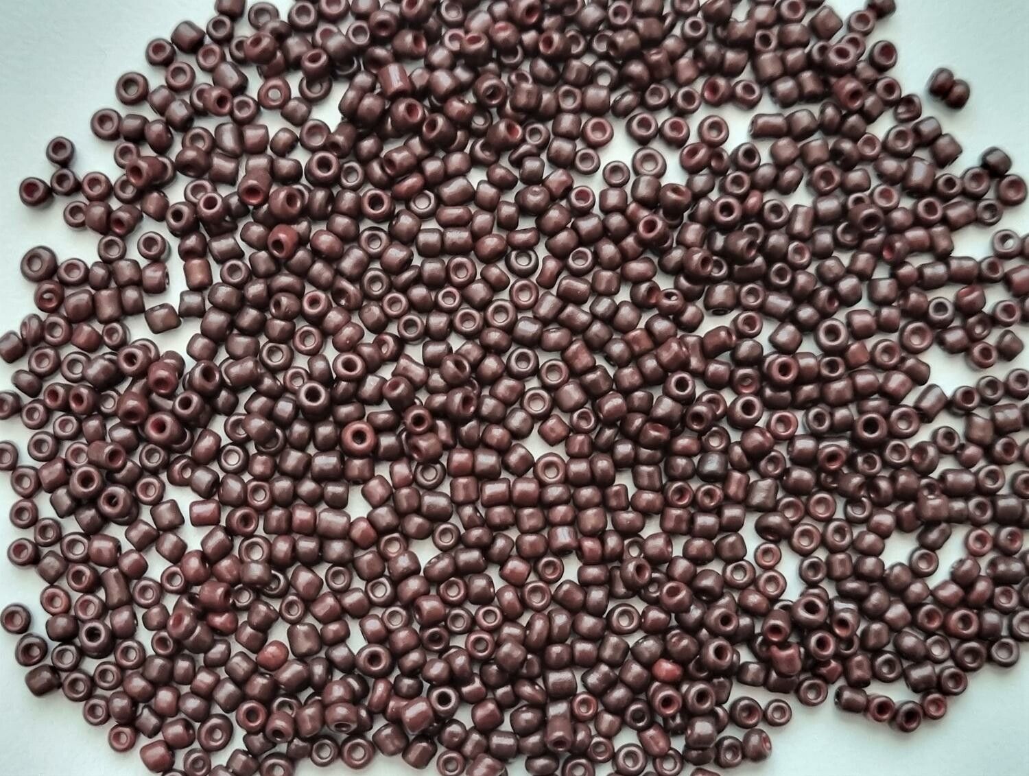 1000 små pärlor, fröpärlor, glaspärlor (2 mm) - Mörkbruna
