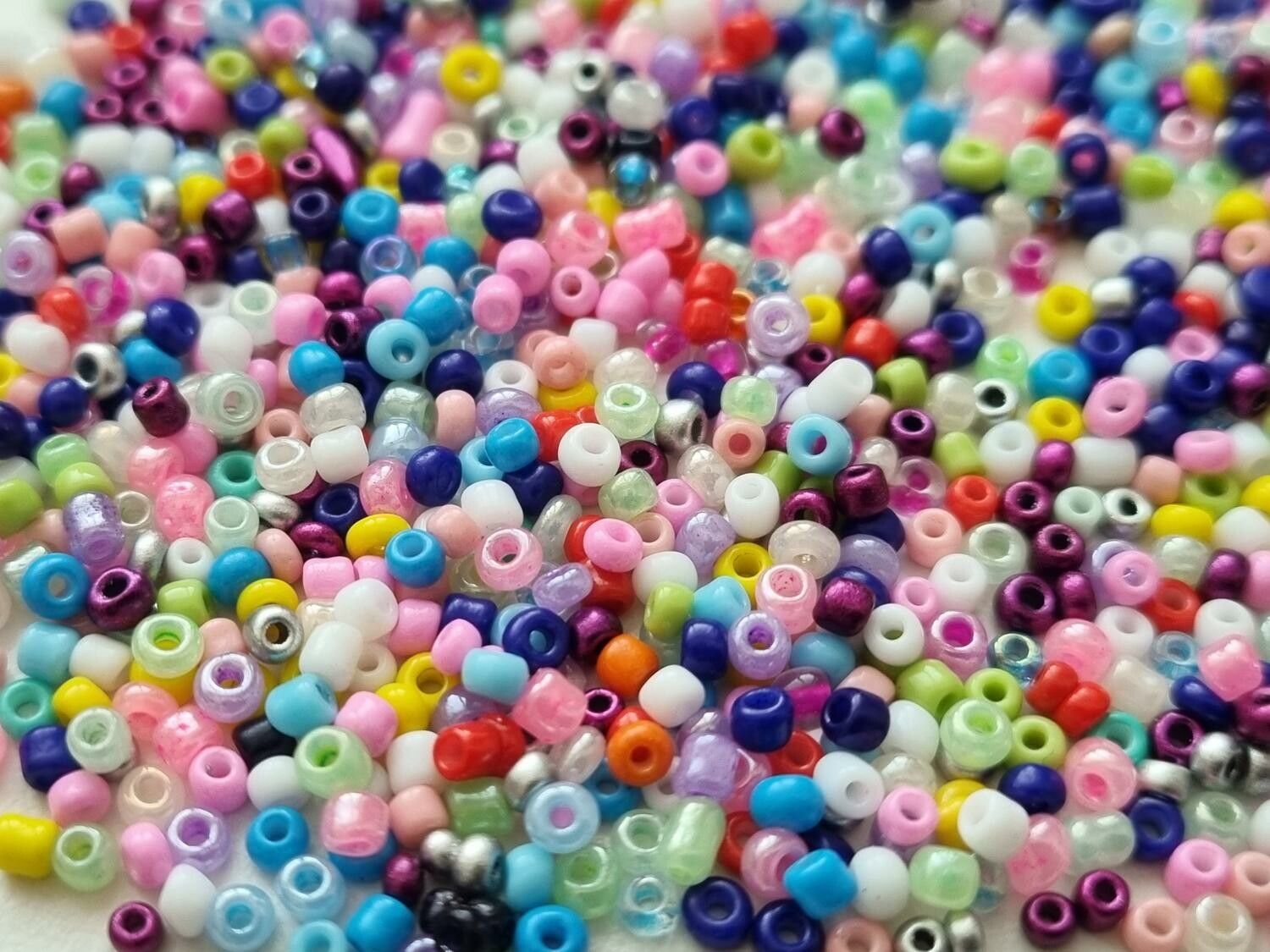 1000 små pärlor, fröpärlor, glaspärlor (2 mm) - Blandade ljusare färger