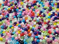 1000 små pärlor, fröpärlor, glaspärlor (2 mm) - Blandade ljusare färger