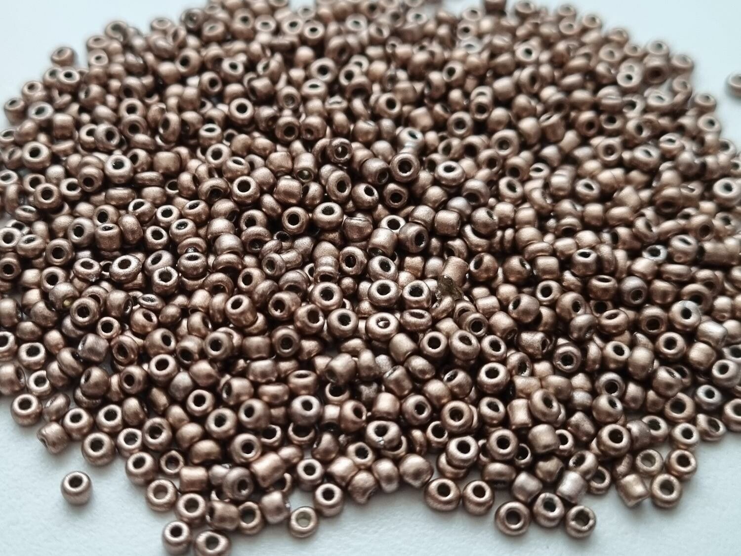 1000 små pärlor, fröpärlor, glaspärlor (2 mm) - Blå
