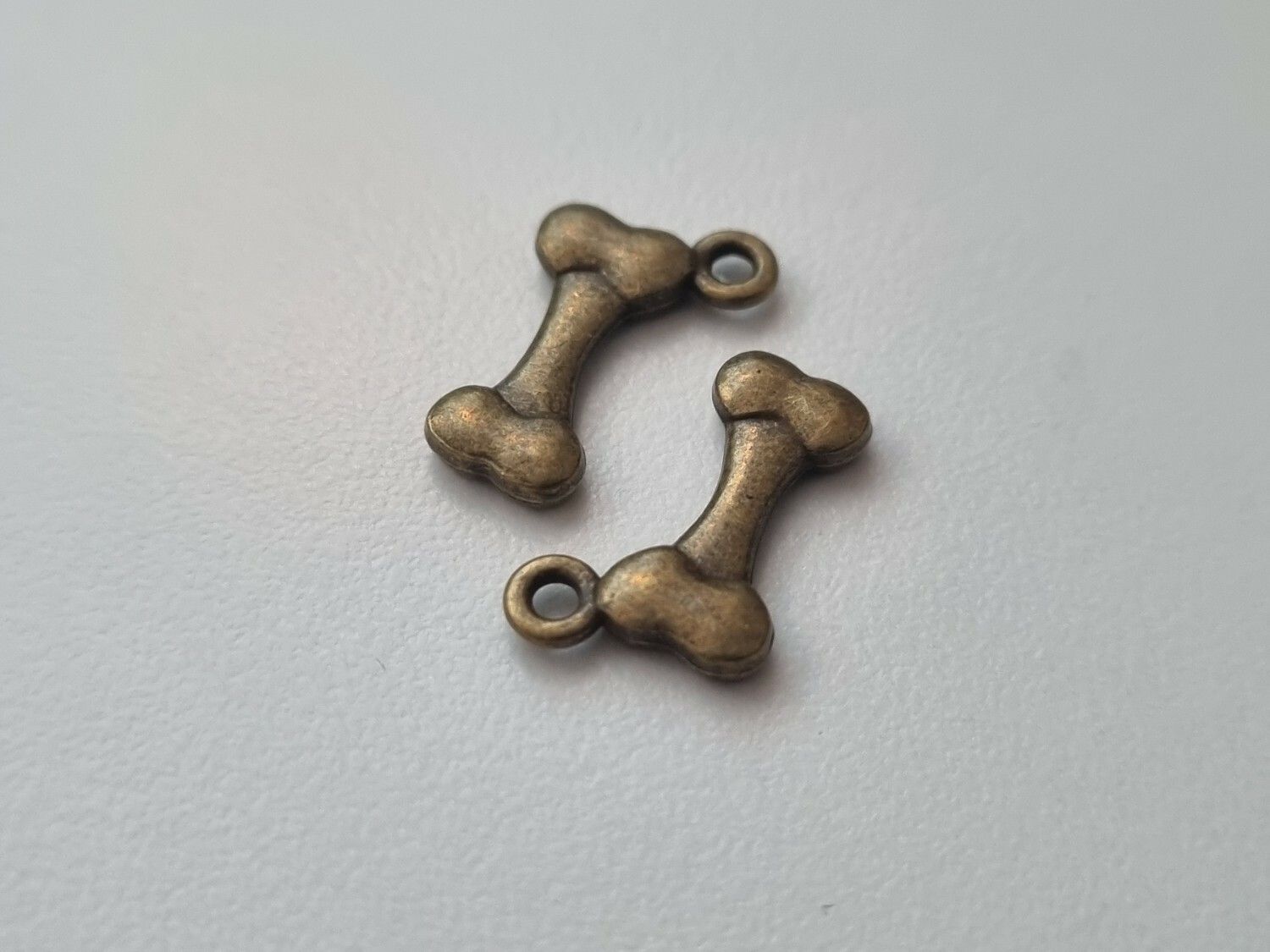 Berlocker Hundben (2 st bronsfärgade)