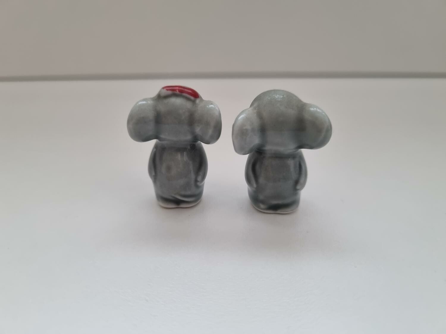 Figurin miniatyr möss, mini möss i porslin (2 st)