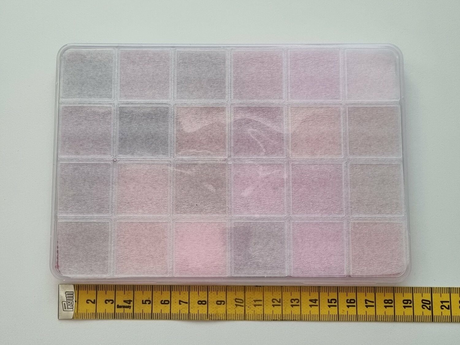 Ca 10.000 små pärlor, fröpärlor, glaspärlor (2 mm)