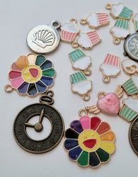 28 st begagnade berlocker Charms Hängen för smyckestillverkning