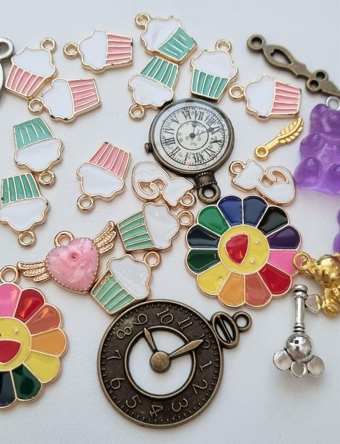 28 st begagnade berlocker Charms Hängen för smyckestillverkning
