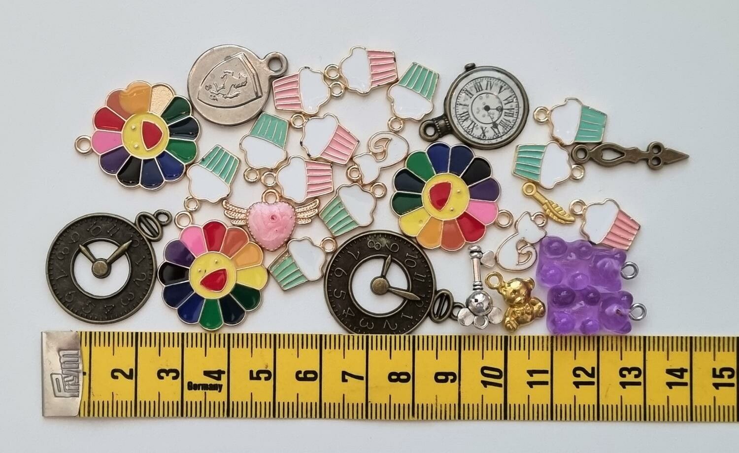 28 st begagnade berlocker Charms Hängen för smyckestillverkning