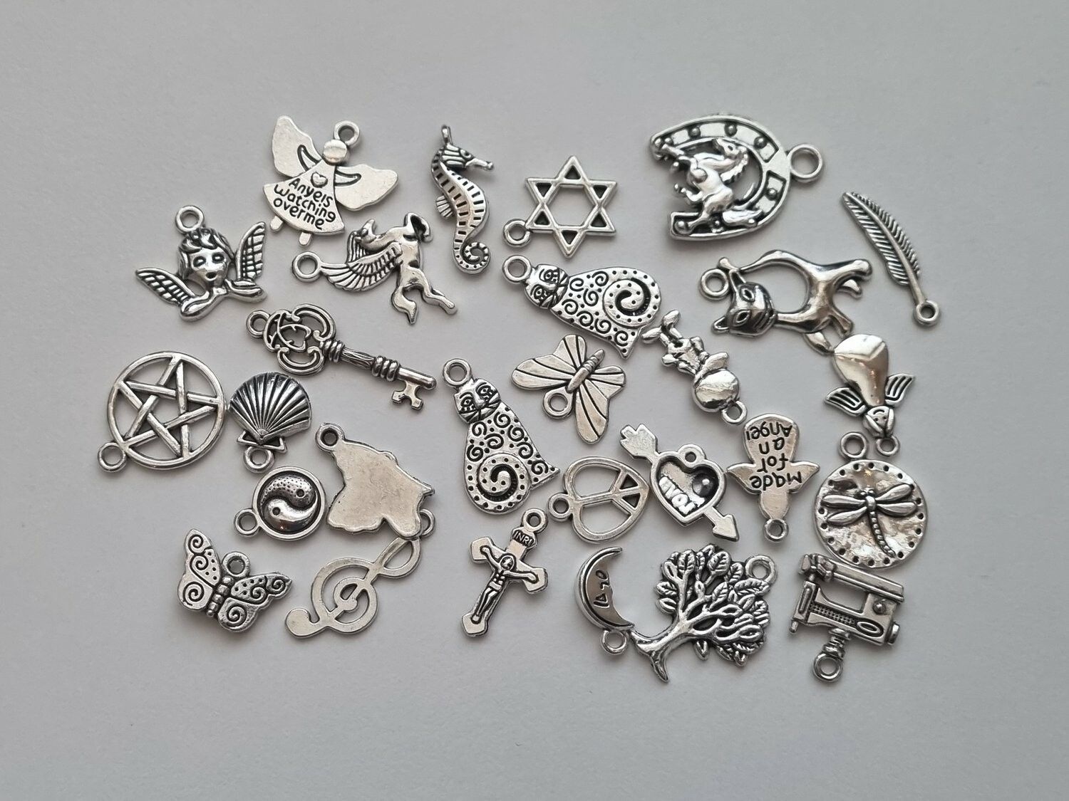 28 st söta Berlocker Charms Hängen för smyckestillverkning