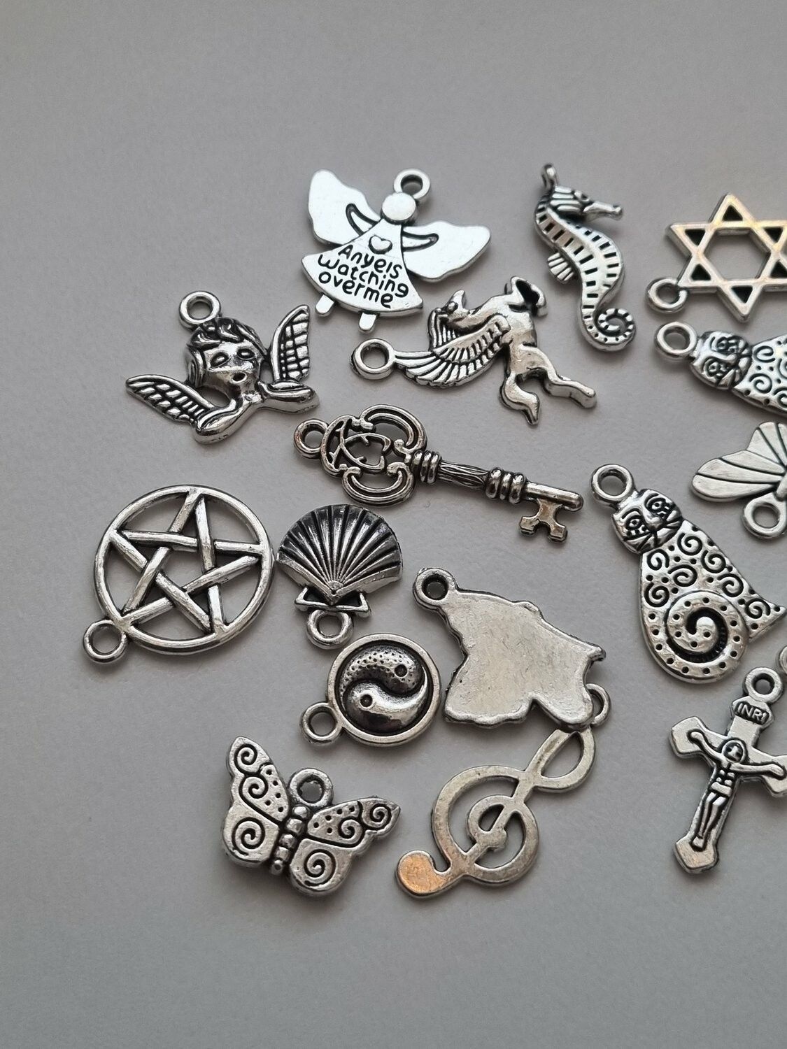 28 st söta Berlocker Charms Hängen för smyckestillverkning