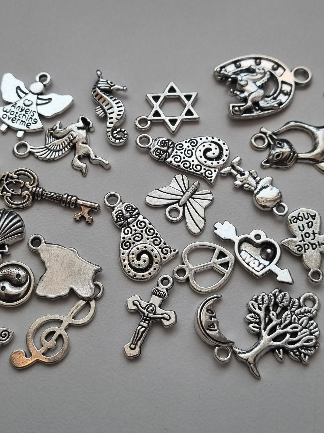 28 st söta Berlocker Charms Hängen för smyckestillverkning