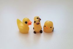 3 st ankor/kycklingar. Miniatyrer / figuriner för dockskåpet, tittskåp mm