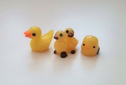 3 st ankor/kycklingar. Miniatyrer / figuriner för dockskåpet, tittskåp mm